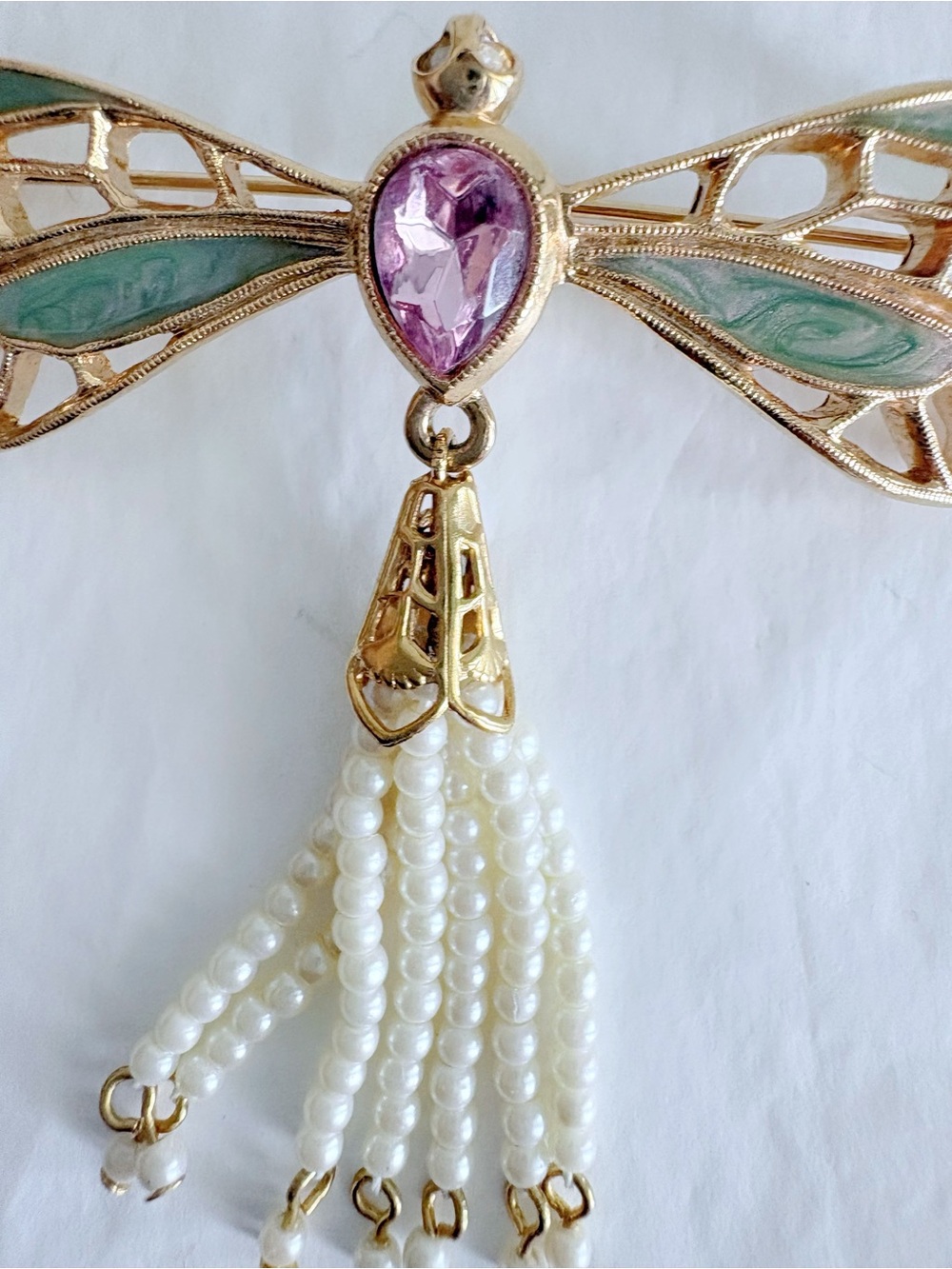 Avon Gold Tone Dragonfly Brooch Green Enamel Wings, Pink Stone & Pearl Tassel - Picture 5 of 8